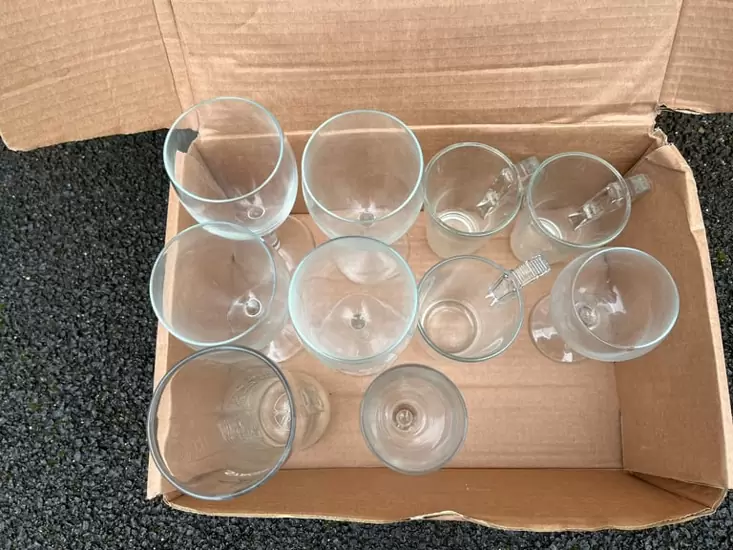 £3.00 Wine/drinking glasses | in Patchway, Bristol